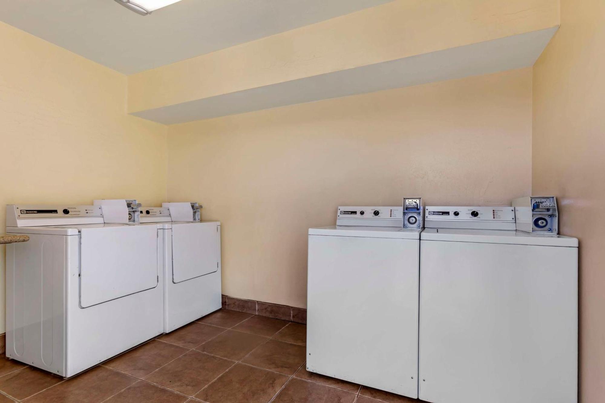 Best Western Desert Inn Safford Zewnętrze zdjęcie
